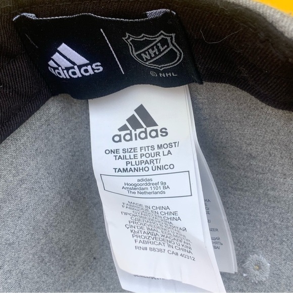 Colorado Avalanche NHL Three Stripes Hockey Hat Cap Flat Bill Snapback OSFM - Picture 7 of 7